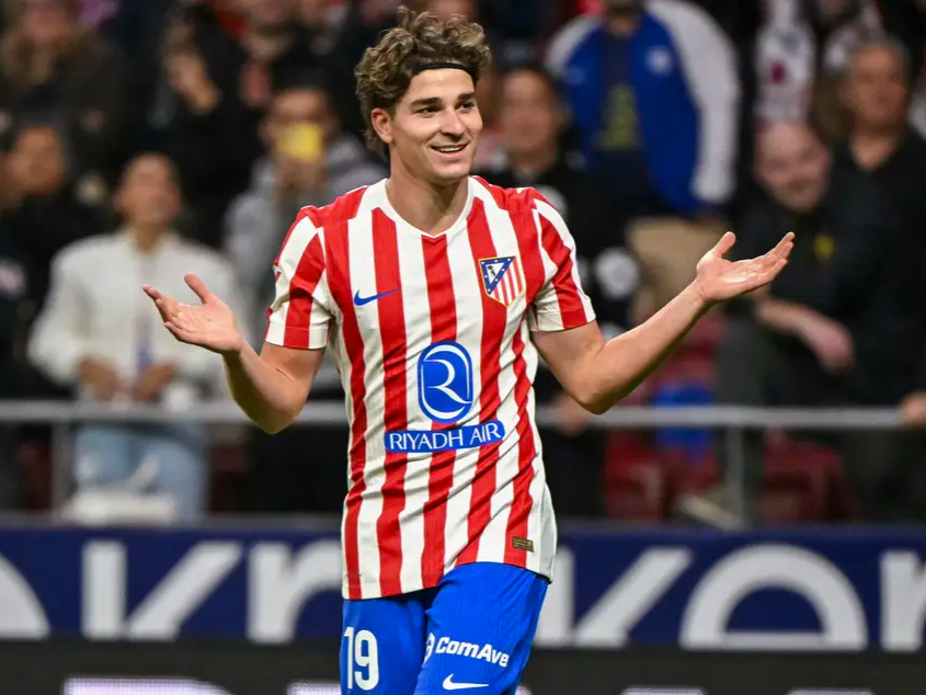 包含萨拉戈萨客场惊险取胜，积分榜略有上升的词条